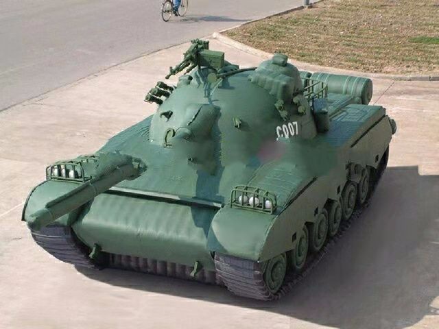 防城港军用充气坦克车